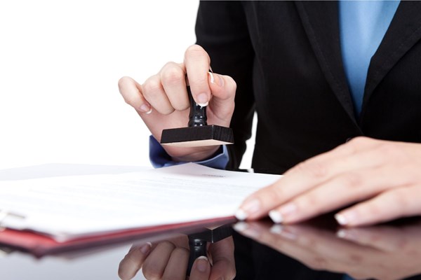 Pháp luật quy định như thế nào về thời hạn công chứng?